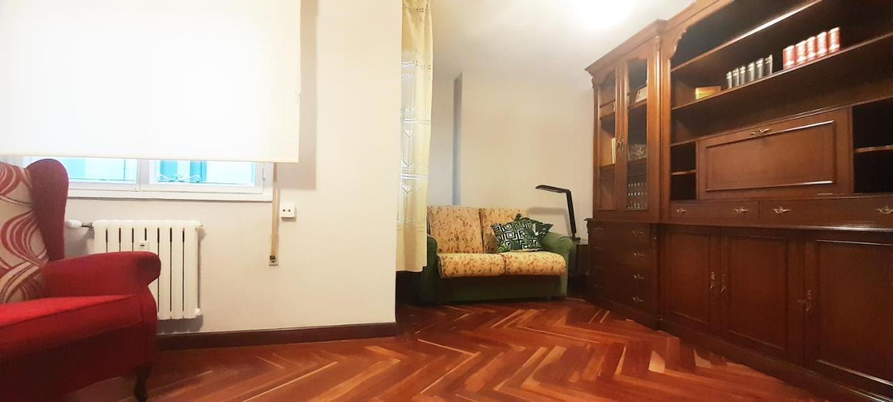 Apartment Amplio, Centro, Zona Begona Y Al Lado De La Playa Gijón