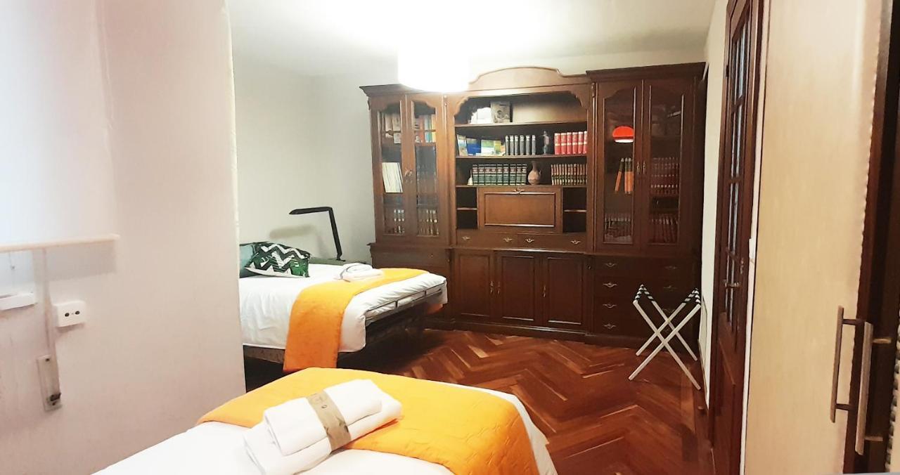 Amplio, Centro, Zona Begona Y Al Lado De La Playa Apartment